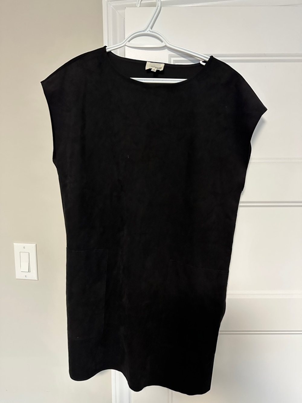 Wilfred Free Black Polyester Round-Neck Shift Dress w/ pockets